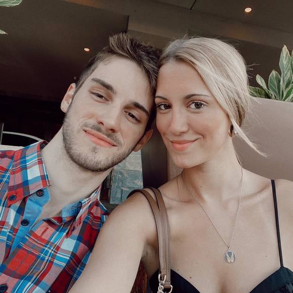 Profile Picture of Jake Knight (@jakeknight18) on Poshmark