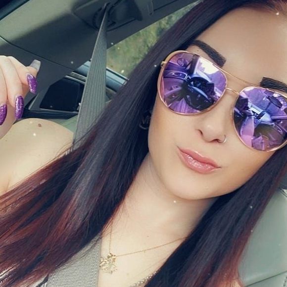 Profile Picture of Brittany Quintero (@brittanyquin236) on Poshmark