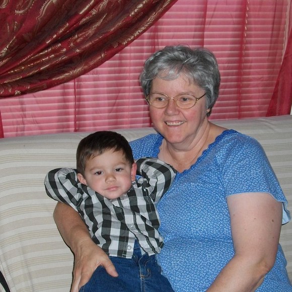 Profile Picture of Mary lee Hadella (@craftsmylife) on Poshmark