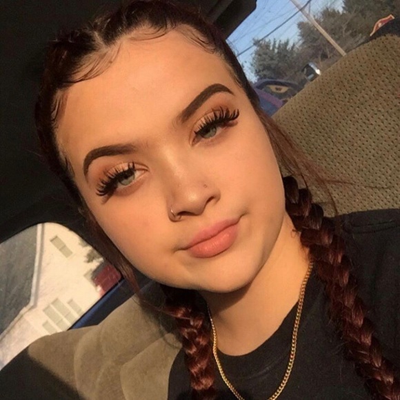 Profile Picture of Kaitlyn Holsclaw (@kholsclaw) on Poshmark