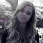 Profile Picture of Laura Lindle (@memory_hill) on Instagram