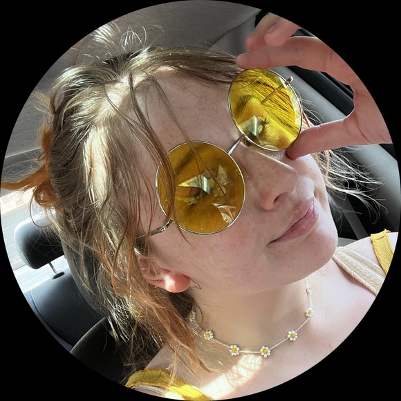 Profile Picture of Kristen Harryman (@baby2k21) on Poshmark