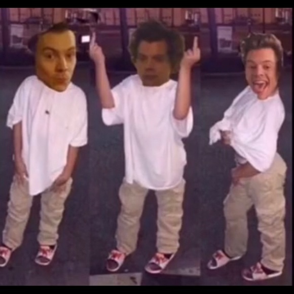 Profile Picture of Ava Davich (@avadavichh) on Poshmark