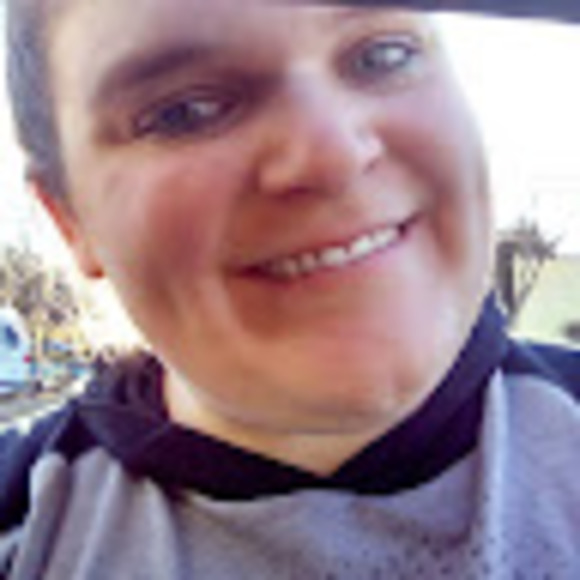 Profile Picture of Nichole Chapman (@n__chapman) on Poshmark