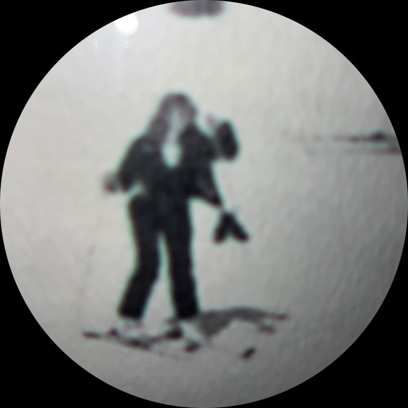 Profile Picture of Ellie Simpson (@elliegray06) on Poshmark