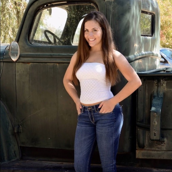 Shayla Bouise - Poshmark Profile Picture of Shayla Bouise (@shaylabouise) on Poshmark