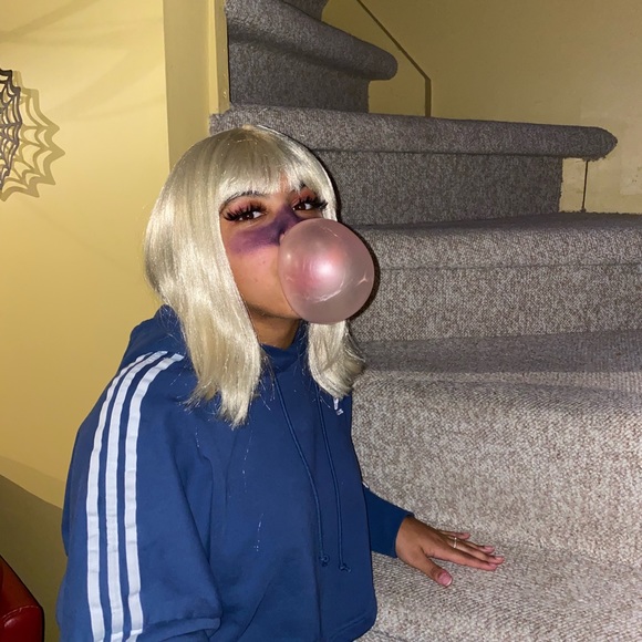 Profile Picture of Michaela Parker (@mic_parker) on Poshmark