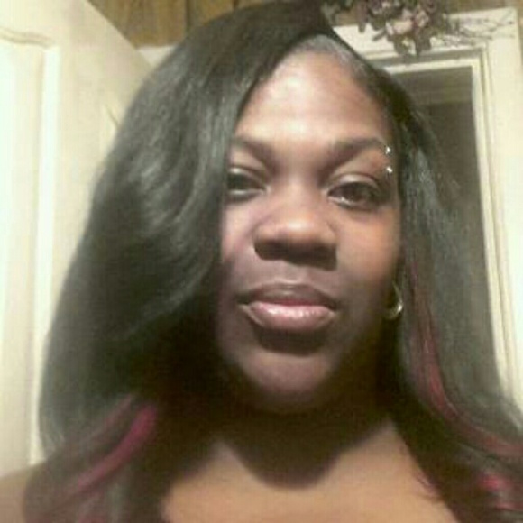 Profile Picture of Latoya Duriso (@quitter) on Poshmark