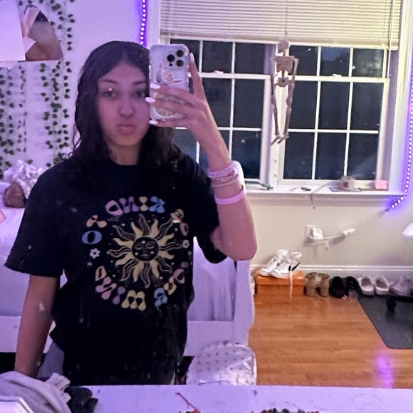 Profile Picture of Jasmine Ahmed (@lovelyxjasmine) on Poshmark