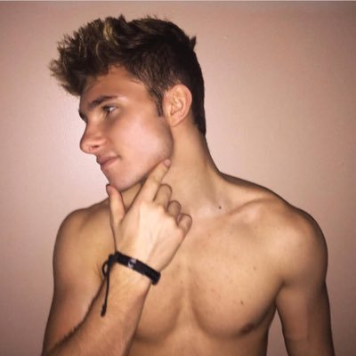 Profile Picture of Andrew Whaley (@AndrewWhaley35) on Twitter