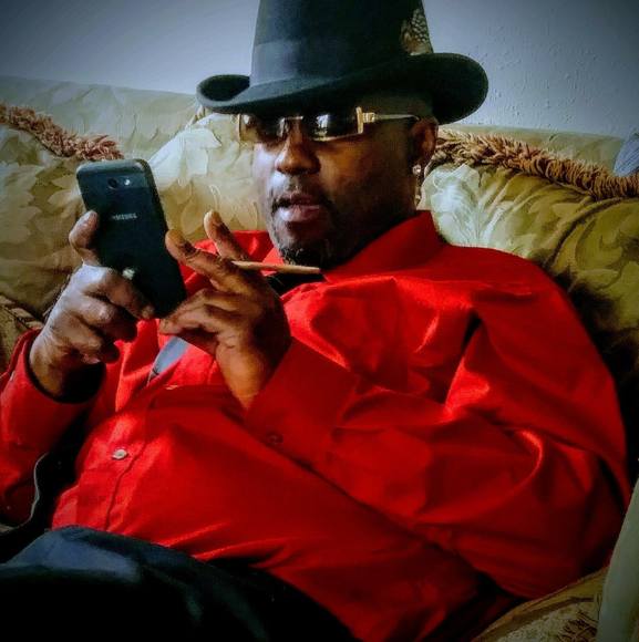 Profile Picture of Darrell Holliday (@darrellholli398) on Poshmark