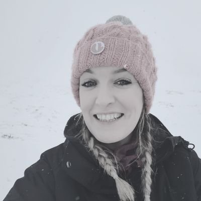 Profile Picture of Clare Harte (@clare_harte) on Twitter