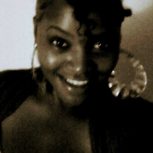 Profile Picture of Brittany Tribute (@morewoman) on Poshmark