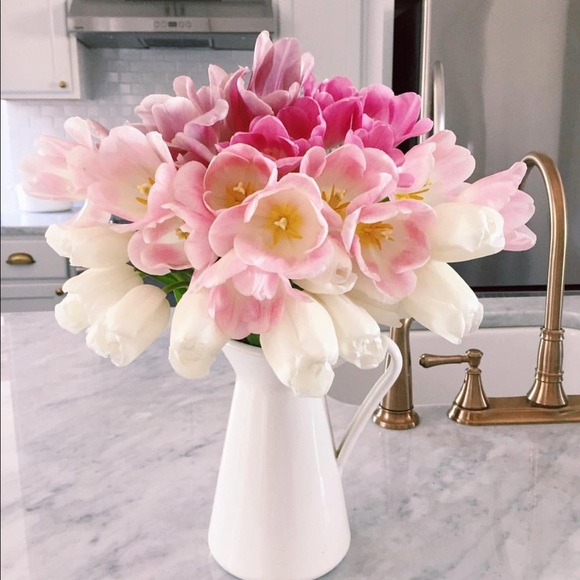 Profile Picture of My Nguyen (@m_n1774) on Poshmark