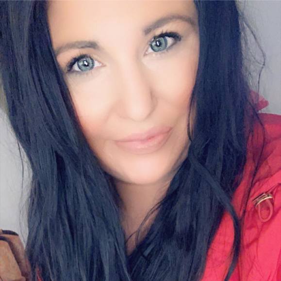 Profile Picture of Kate Craley (@kacraley1214) on Poshmark