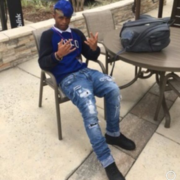 Profile Picture of Omar Wright (@omar_wright) on Poshmark