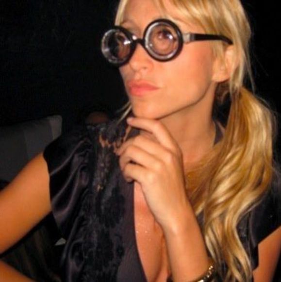 Profile Picture of Michelle Dupont (@mdupont623) on Poshmark