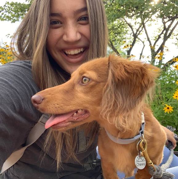 Profile Picture of Madeleine Lochowitz (@mlochowitz) on Poshmark