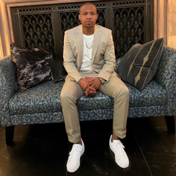 Profile Picture of Steven Darby (@stevedarby21) on Poshmark