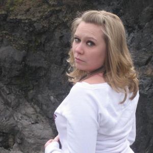 Profile Picture of Celia Bennett (@kinky_cha_cha) on Myspace