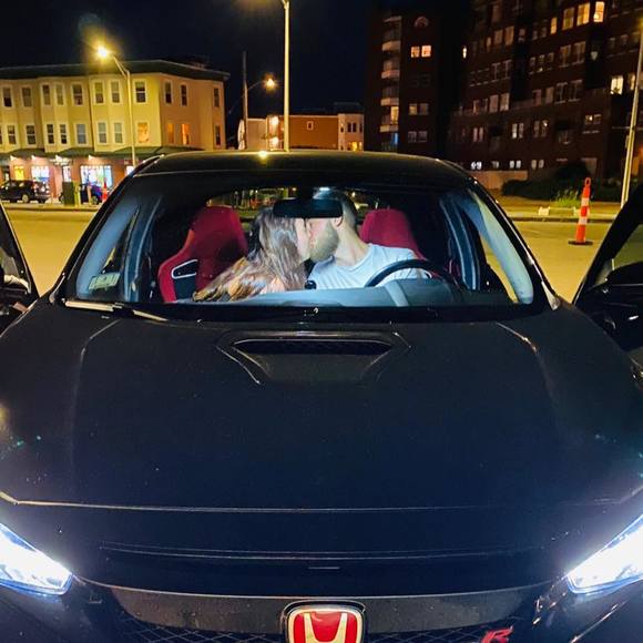 Profile Picture of Ian Sullivan (@iansully5) on Poshmark