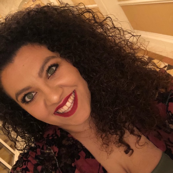 Profile Picture of Shamyran Samaan (@shambamm1) on Poshmark