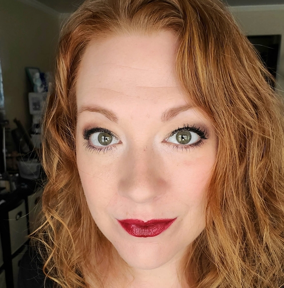 Profile Picture of Jen Ursida (@ursidaj) on Poshmark