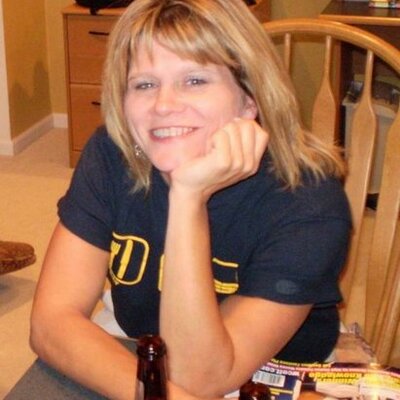 Profile Picture of Donna Christopher (@CyclingGirlVB) on Twitter