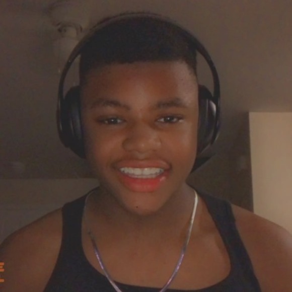 Profile Picture of Antonio Vincent (@avincent2102) on Poshmark