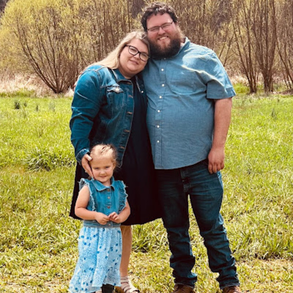 Profile Picture of Angela Arnette (@angelanarnette) on Poshmark