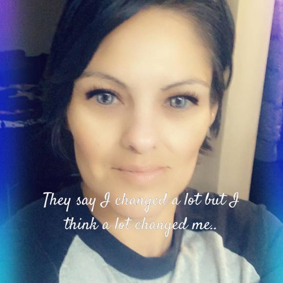 Profile Picture of Tamara Badger (@tbadger76) on Poshmark