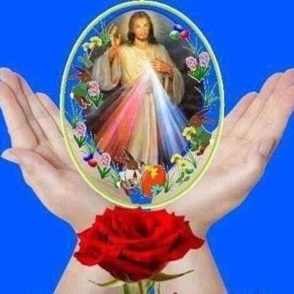 Profile Picture of Luz Inahuazo (@luzinahuazo) on Poshmark