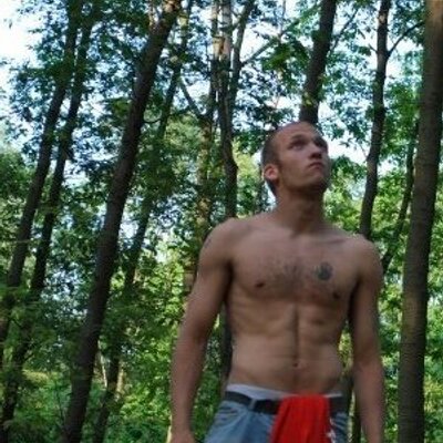 Profile Picture of Steve Ewell (@blue_eyes_ste) on Twitter