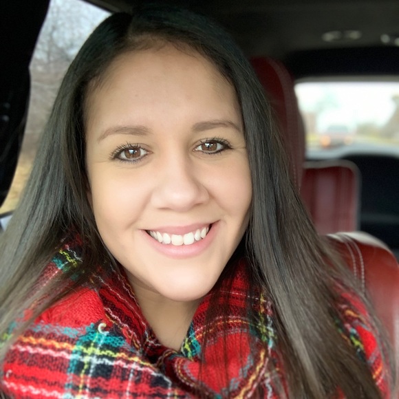 Profile Picture of Brittany Degross (@bwc8421) on Poshmark