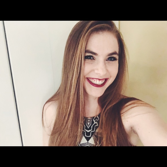 Profile Picture of Daniela Jerez (@danielajerez) on Poshmark