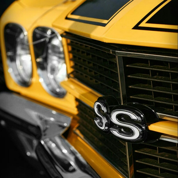 Profile Picture of Ashton Arbon (@raa19) on Poshmark