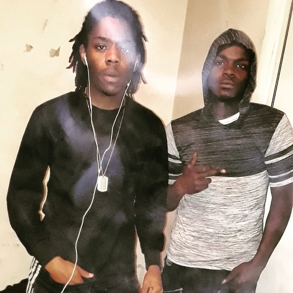 Profile Picture of Andre Bell (@andre_bell17) on Poshmark