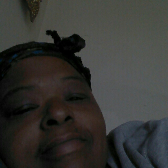 Profile Picture of Joannie Kyles (@puddie44) on Poshmark
