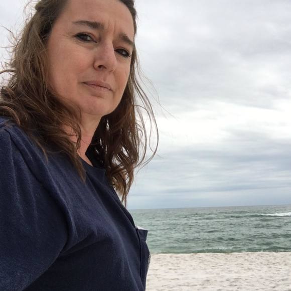 Profile Picture of Tracey Jacobs (@traceyjacobs987) on Poshmark