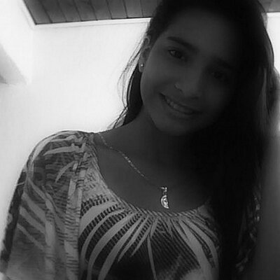 Profile Picture of Viviana Villarreal (@vivipe123) on Twitter