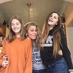 Profile Picture of Sari Henry (@sarireally) on Instagram