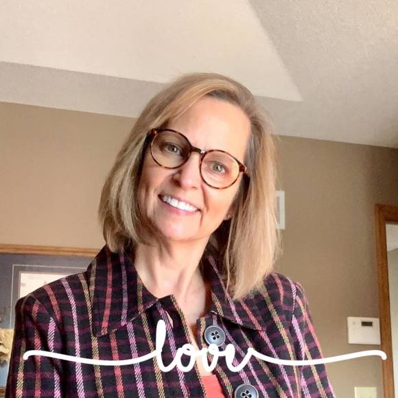 Profile Picture of Jeriann Jevning-jones (@jeriann_j) on Poshmark