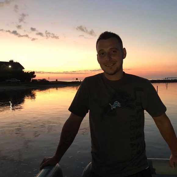 Profile Picture of Troy Carland (@tcarland89) on Poshmark