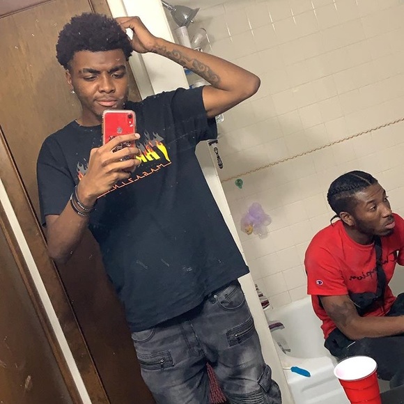 Profile Picture of Amir Cryell (@amircruell12) on Poshmark