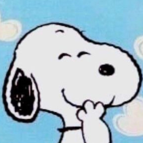 Profile Picture of Aria Olivan (@ariaoli) on Poshmark