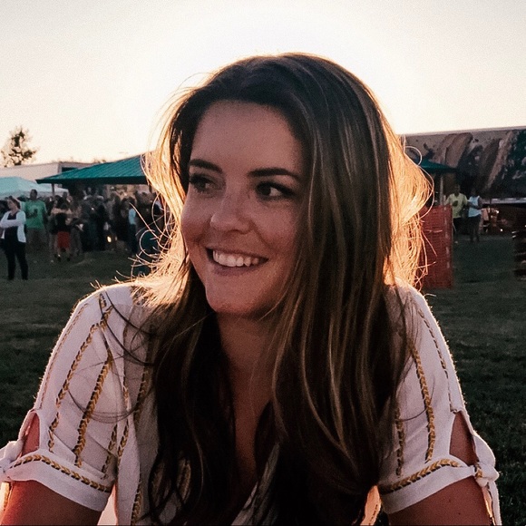 Profile Picture of Madeline Flesner (@m_flesner) on Poshmark