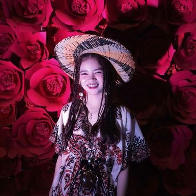 Profile Picture of Nate 🌸 (@FlingOfRozen) on Twitter