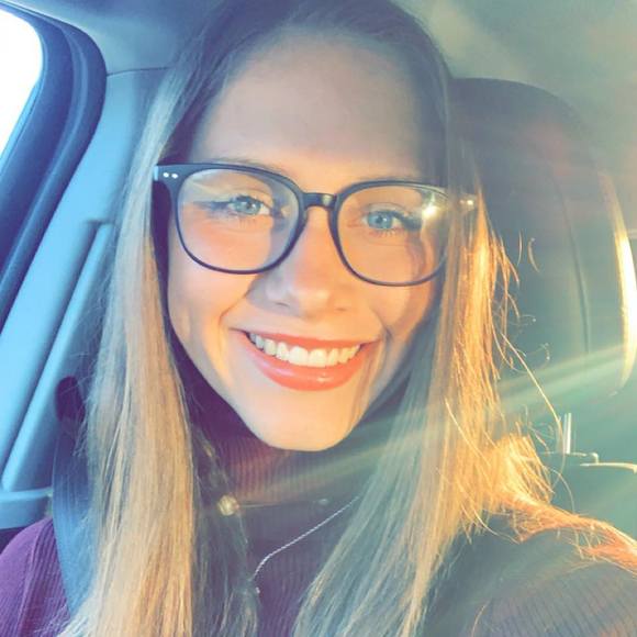 Profile Picture of Julia Higgins (@julia_higgins) on Poshmark