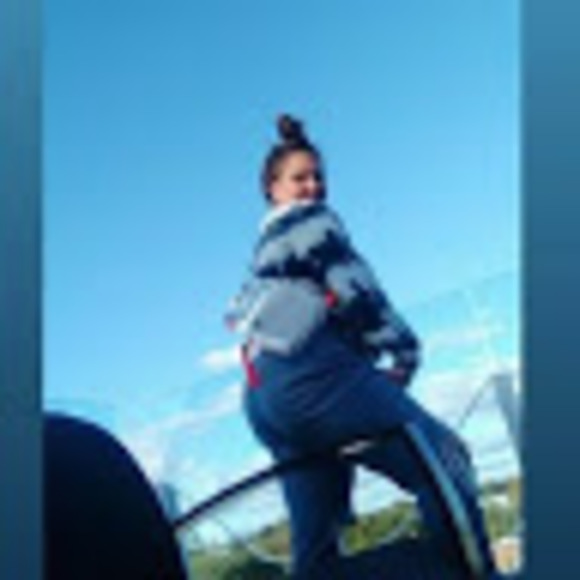 Profile Picture of Makayla Presson (@makaylapresson) on Poshmark