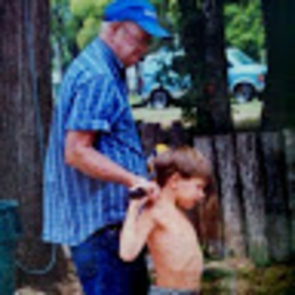 Profile Picture of Curtis Lowe (@curtislowe1980) on Poshmark